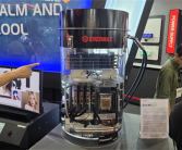 价值36万的散热方案！安耐美推出浸没式液冷：压制四块RTX 5090没压力！