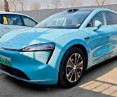 知名博主陈震：智界R7比特斯拉Model Y好出了一台Model 3！