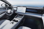 比亚迪全新中型SUV 海狮06内饰官图发布：黑白双拼中国风！
