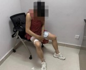 长裙女子入境被查：裙下藏320张《明末：渊虚之羽》光盘/卡带！