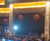 游客9块9夜爬古武当山被挤爆 半小时走几个台阶！